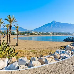 https://new-beautiful-loft-in-puerto-banus.1costadelsol.com